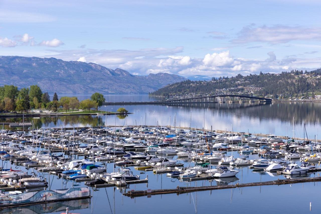 Delta Hotels By Marriott Grand Okanagan Resort Kelowna Exterior foto
